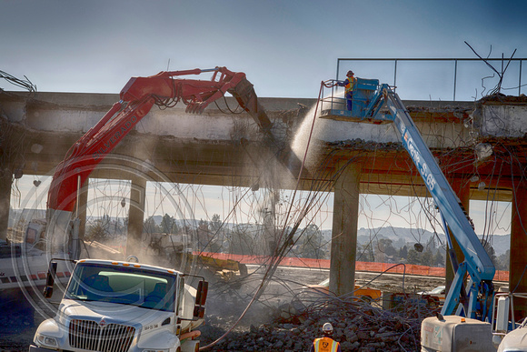 Demolishing Petaluma bridge 1.25.14 047_1